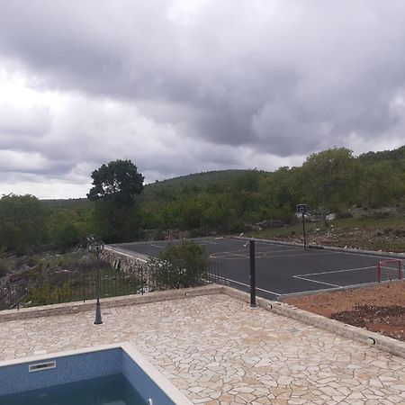 Patakun Holiday Home For 5, With Heated Pool Lecevica Exterior photo