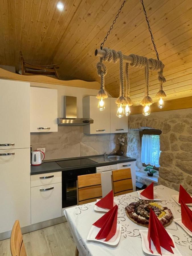Patakun Holiday Home For 5, With Heated Pool Lecevica Exterior photo