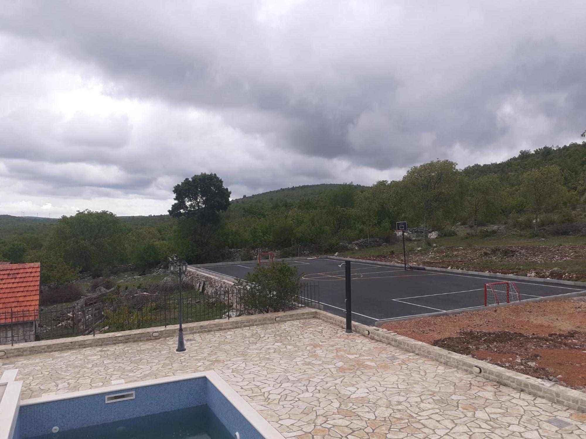 Patakun Holiday Home For 5, With Heated Pool Lecevica Exterior photo